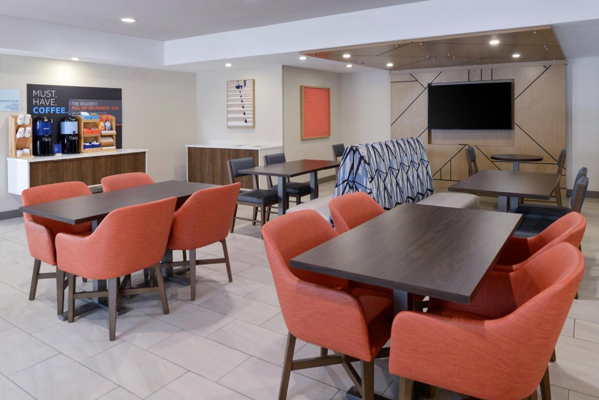 Holiday Inn Express Hotel And Suites Marysville By Ihg Exterior photo